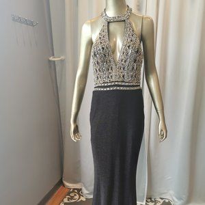 size 6 black formal gown
